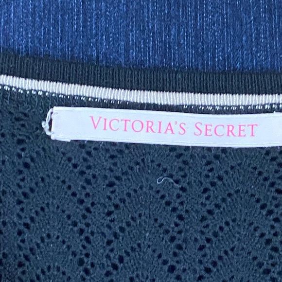 Victoria’s Secret Knit light Weight Sweater - Picture 7 of 8